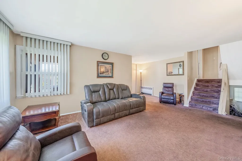 508 Davis Street North Babylon NY 11703