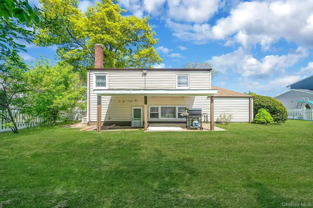 508 Davis Street North Babylon NY 11703