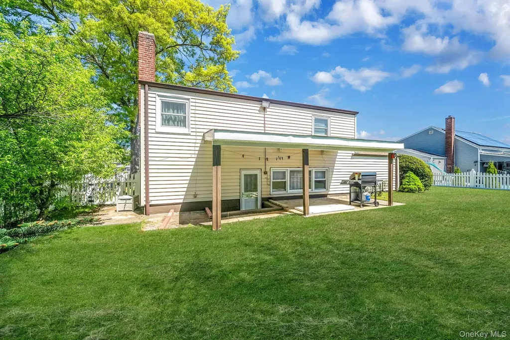 508 Davis Street North Babylon NY 11703