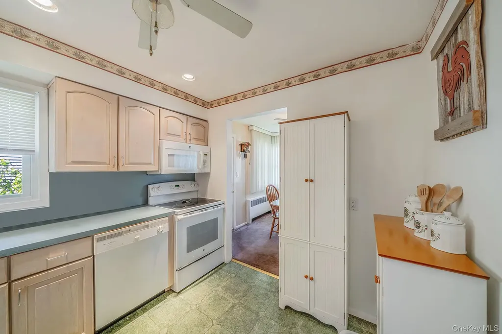508 Davis Street North Babylon NY 11703