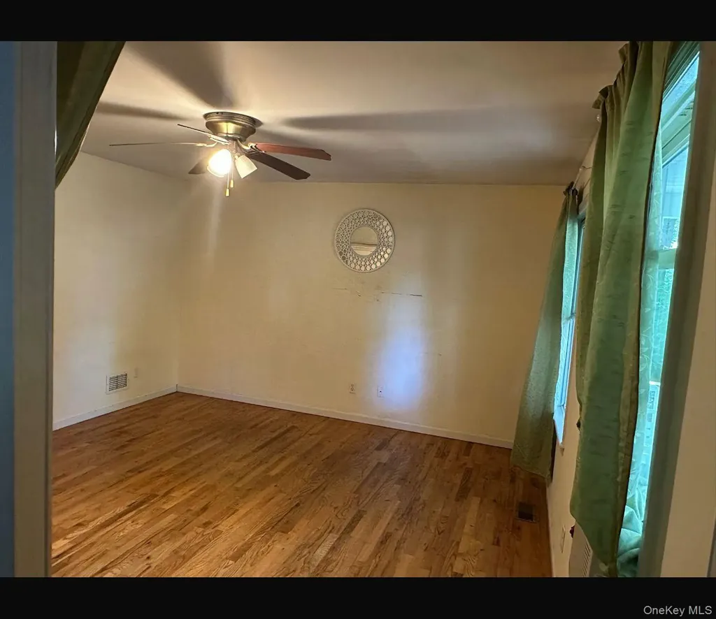 58 Flanders Boulevard Riverhead NY 11901