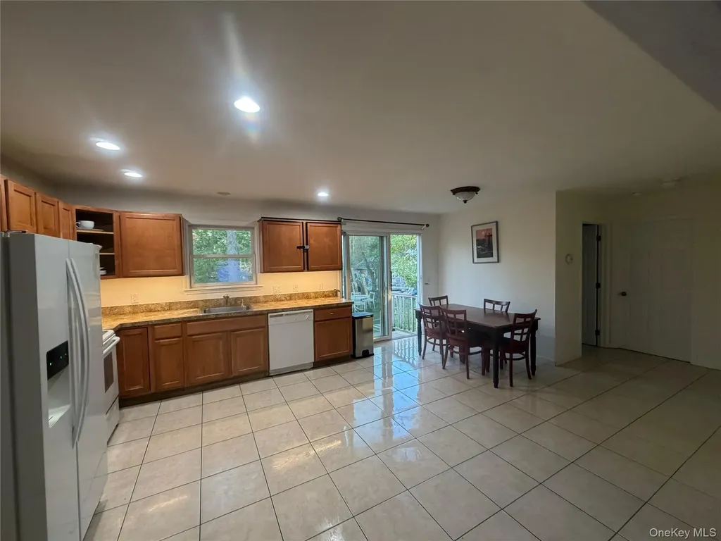 58 Flanders Boulevard Riverhead NY 11901
