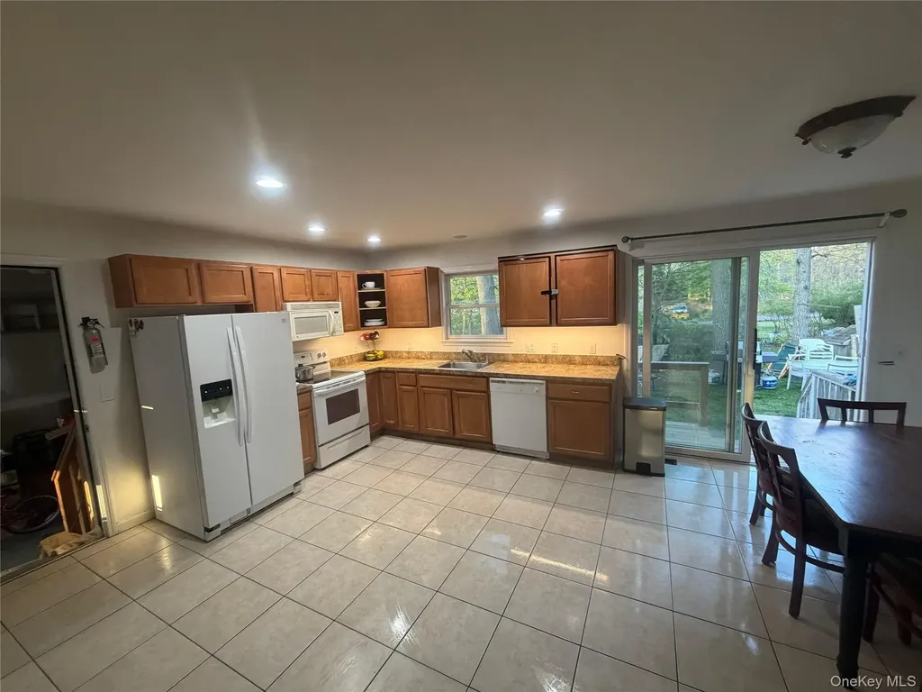 58 Flanders Boulevard Riverhead NY 11901