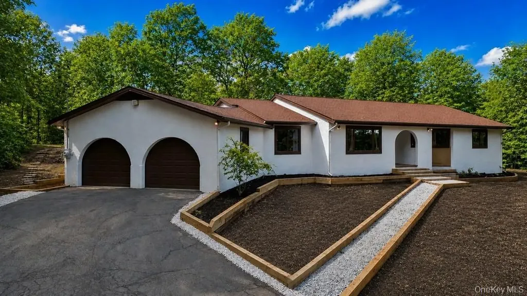 18 Hillside View Road Mahopac NY 10541