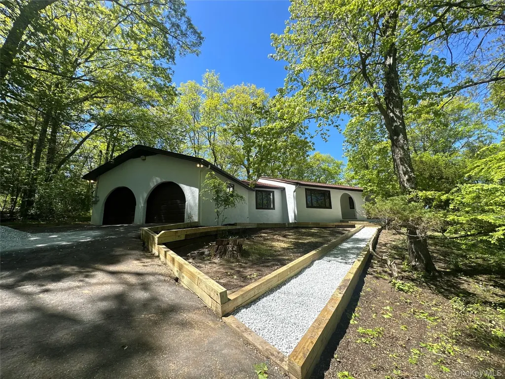 18 Hillside View Road Mahopac NY 10541