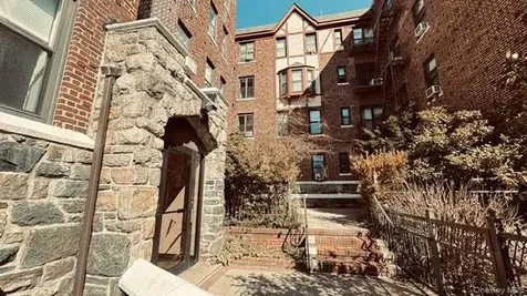 160-15 Powells Cove Boulevard Beechhurst NY 11357