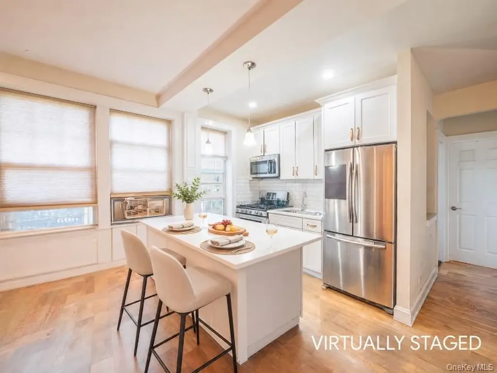 68-37 108th Forest Hills NY 11375