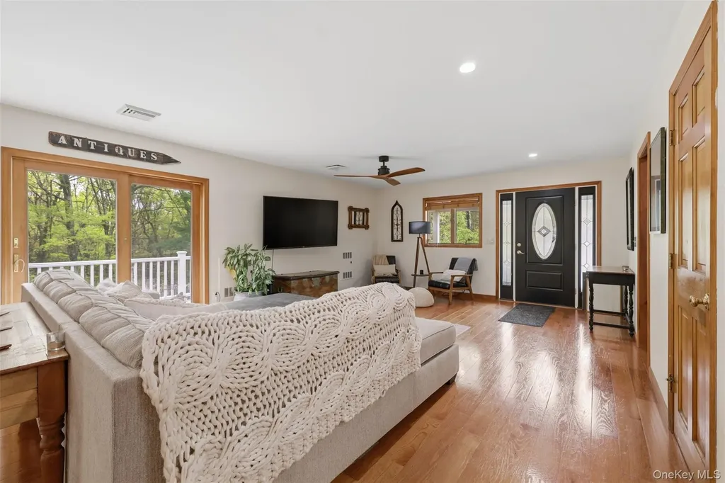 128 Sawmill Road Red Hook NY 12571