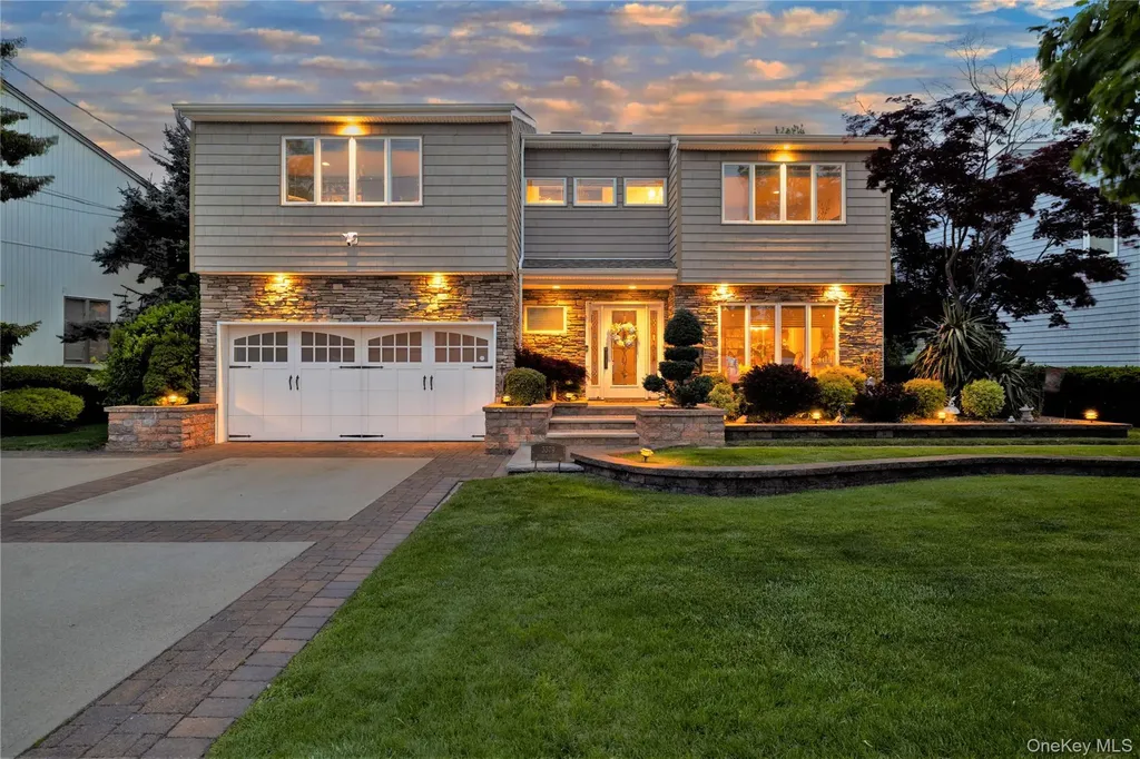 3379 Harold Street Oceanside NY 11572