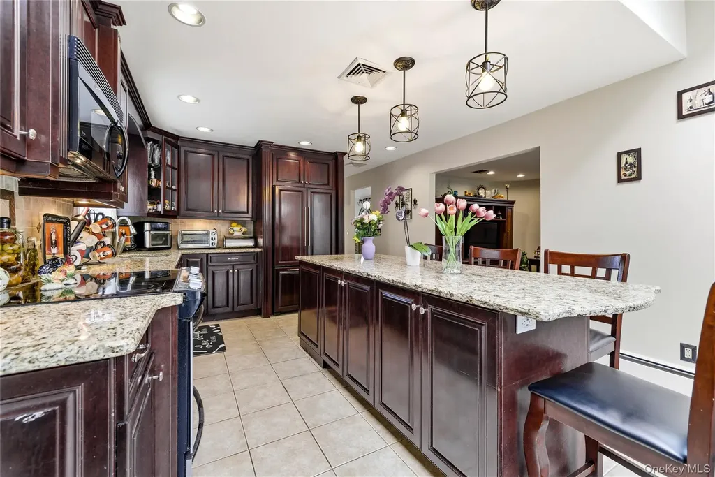 3379 Harold Street Oceanside NY 11572