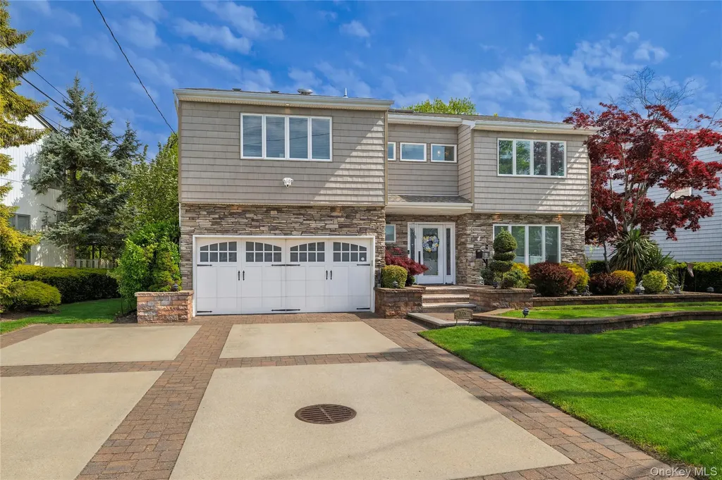 3379 Harold Street Oceanside NY 11572