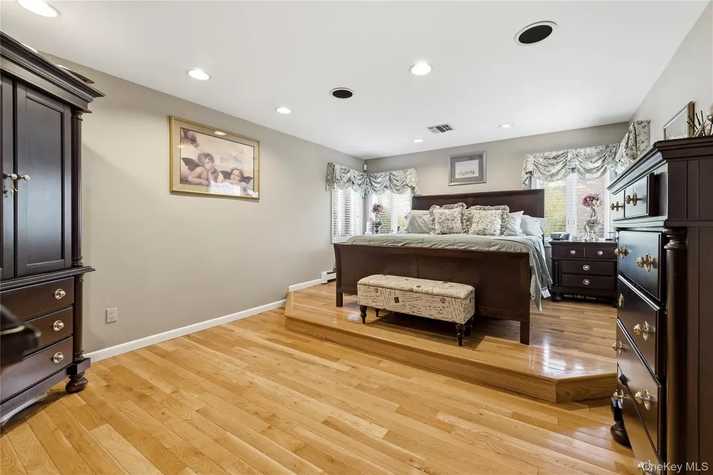3379 Harold Street Oceanside NY 11572