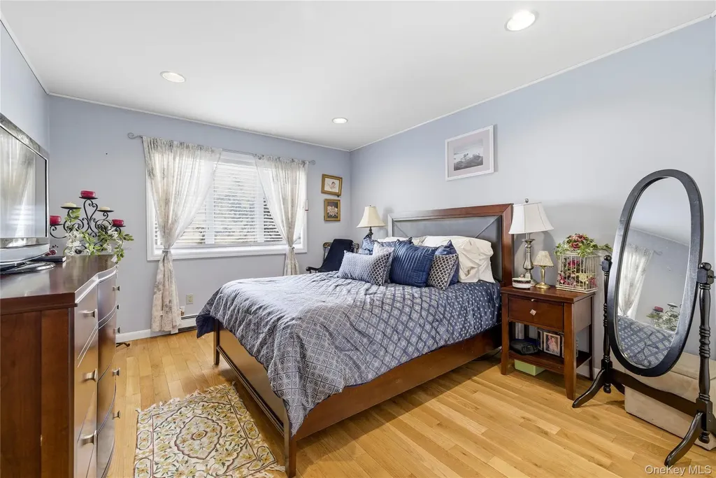 3379 Harold Street Oceanside NY 11572