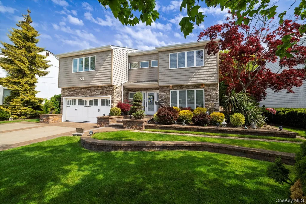 3379 Harold Street Oceanside NY 11572