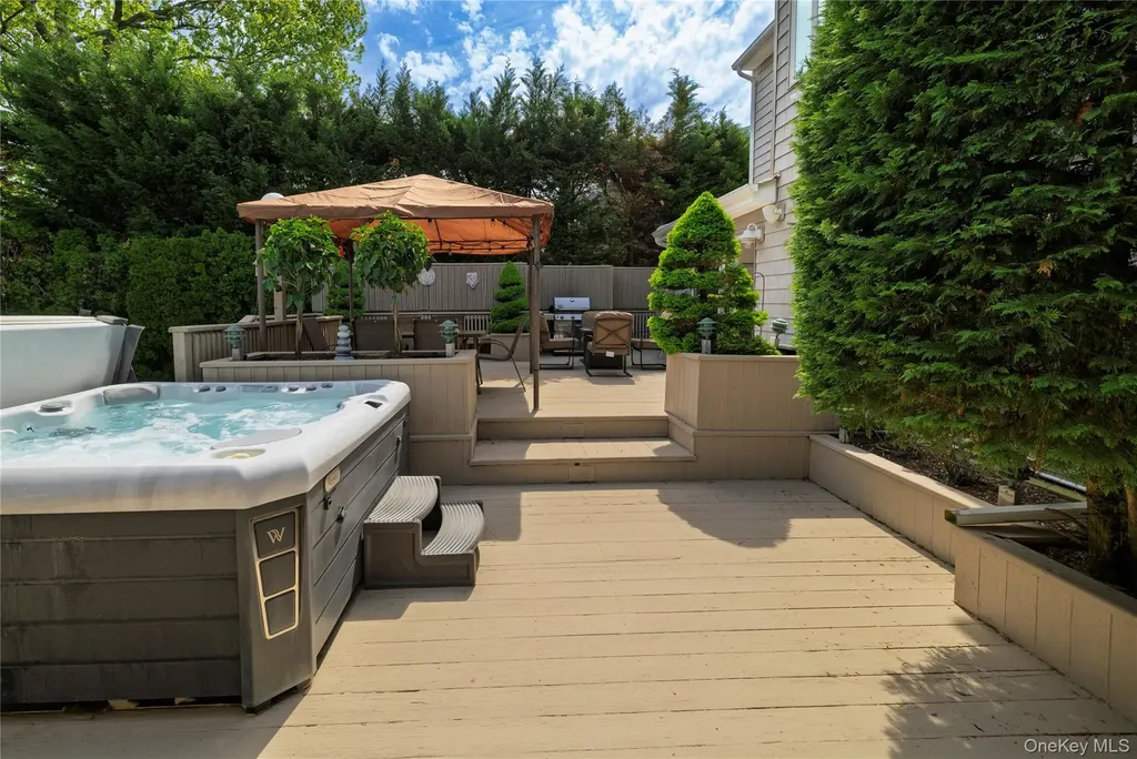 3379 Harold Street Oceanside NY 11572