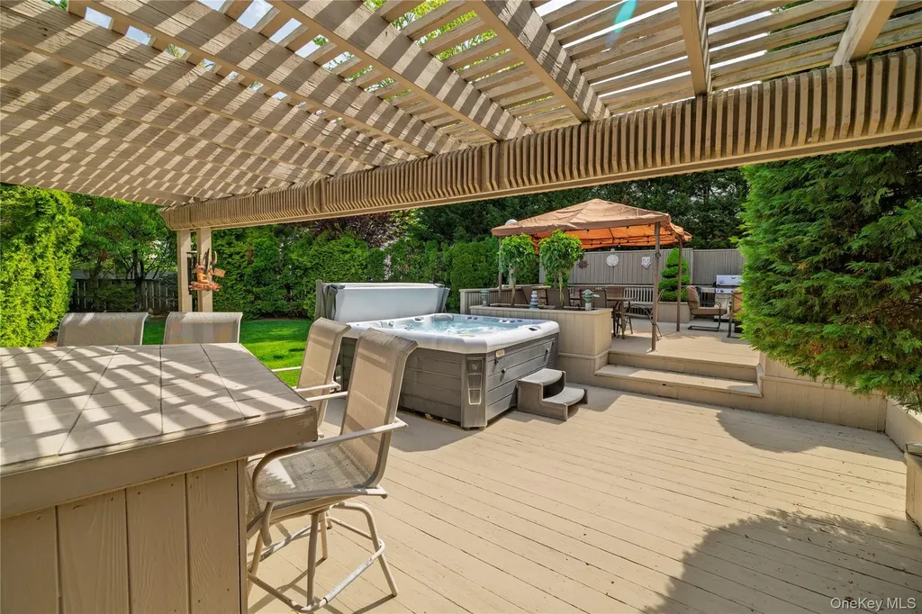 3379 Harold Street Oceanside NY 11572