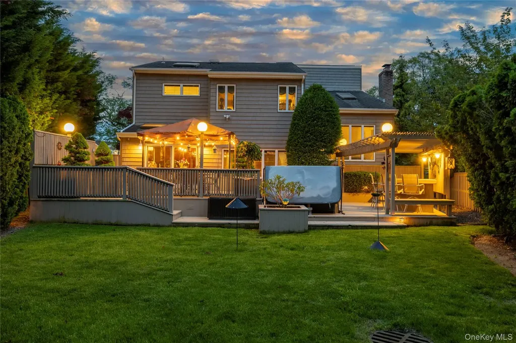 3379 Harold Street Oceanside NY 11572