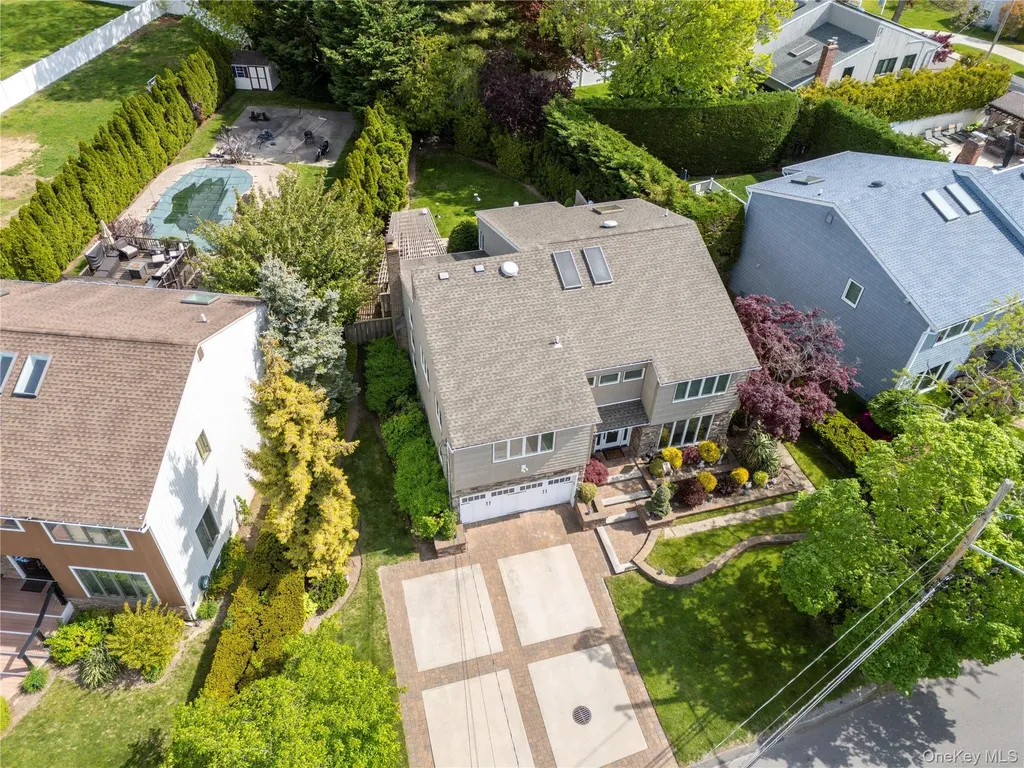 3379 Harold Street Oceanside NY 11572