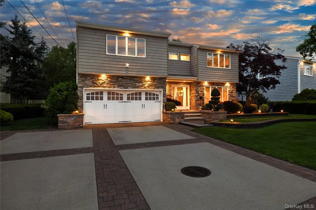 3379 Harold Street Oceanside NY 11572
