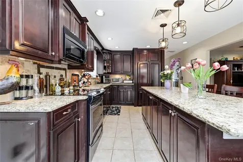3379 Harold Street Oceanside NY 11572