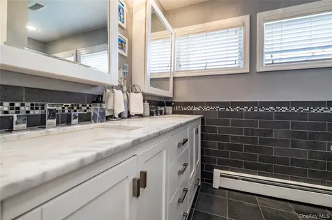 3379 Harold Street Oceanside NY 11572
