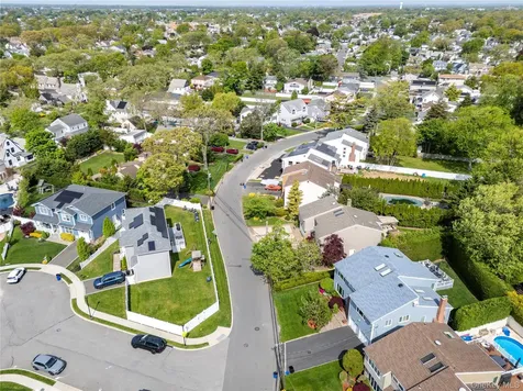 3379 Harold Street Oceanside NY 11572