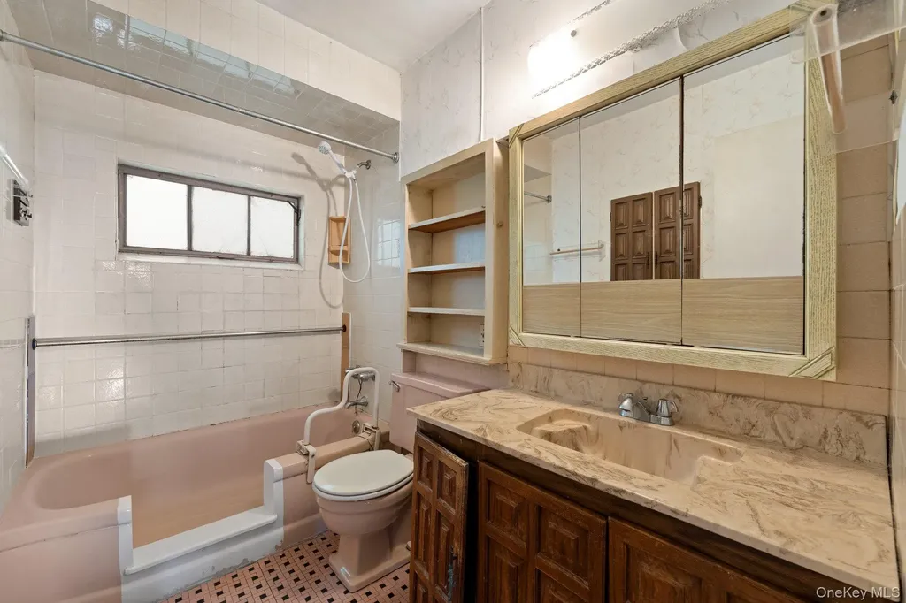 23 Library Lane Plainview NY 11803
