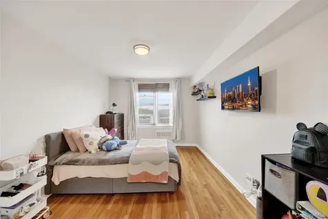 300 N Broadway Yonkers NY 10701