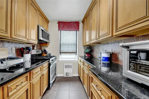 300 N Broadway Yonkers NY 10701
