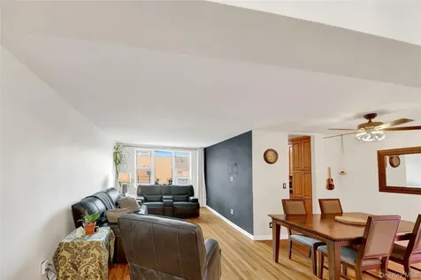 300 N Broadway Yonkers NY 10701