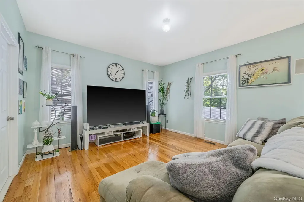 72 Rushmore Street South Huntington NY 11746