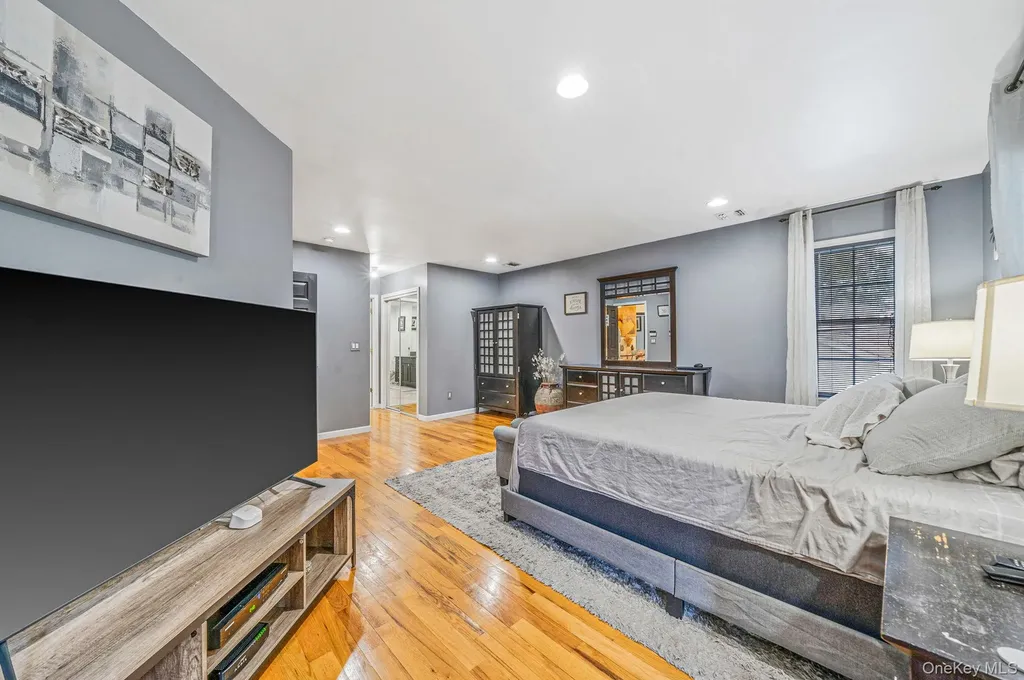 72 Rushmore Street South Huntington NY 11746