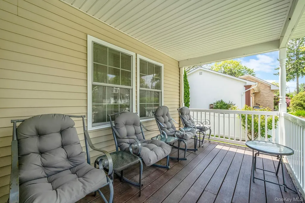 72 Rushmore Street South Huntington NY 11746