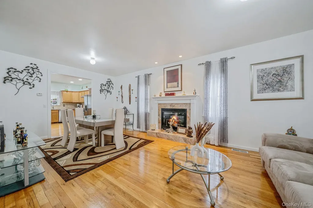 72 Rushmore Street South Huntington NY 11746