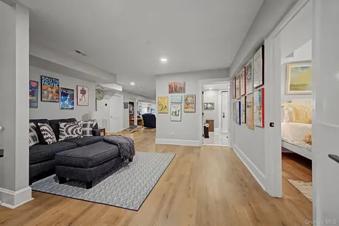 40 Hamilton Drive Chappaqua NY 10514