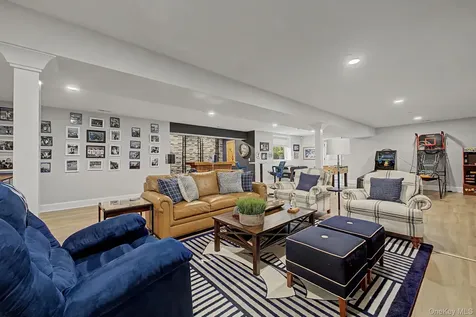 40 Hamilton Drive Chappaqua NY 10514