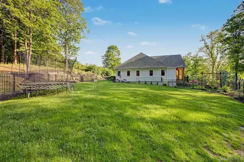 40 Hamilton Drive Chappaqua NY 10514