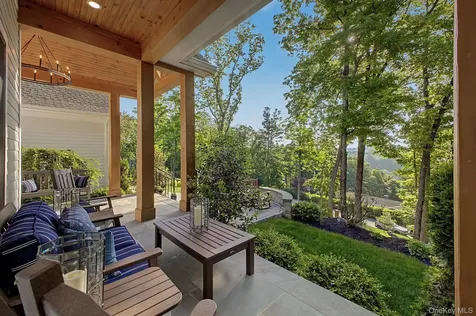 40 Hamilton Drive Chappaqua NY 10514