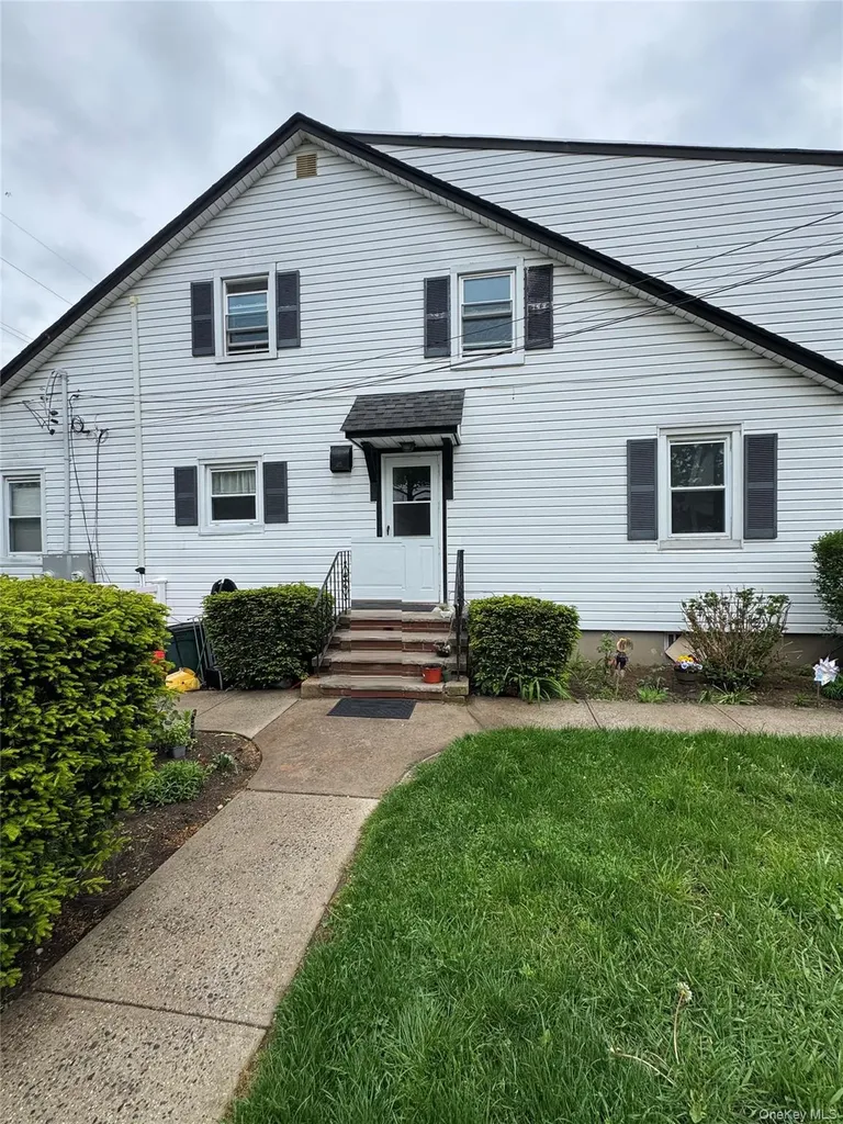 630 Tulip Avenue Floral Park NY 11001