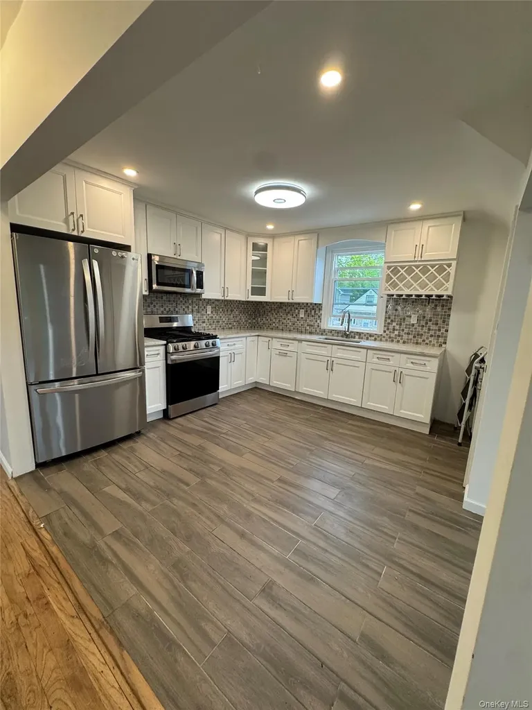 630 Tulip Avenue Floral Park NY 11001