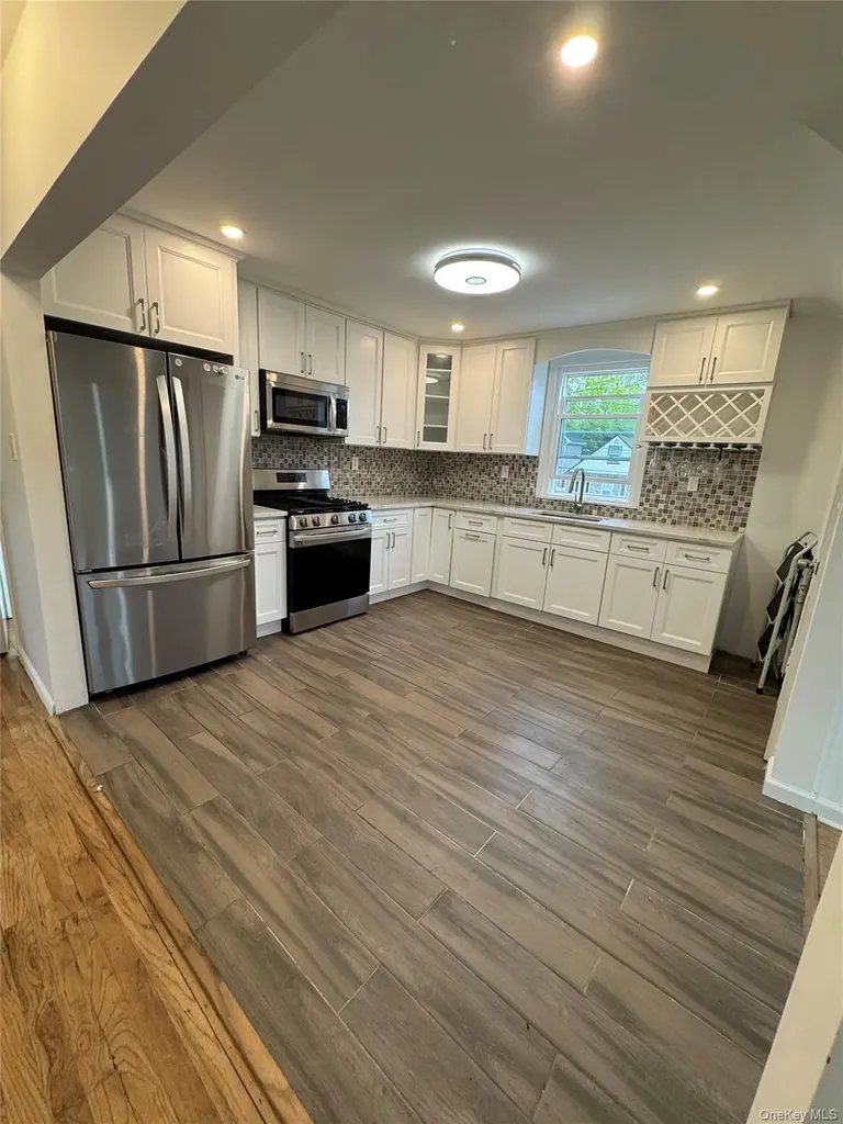 630 Tulip Avenue Floral Park NY 11001