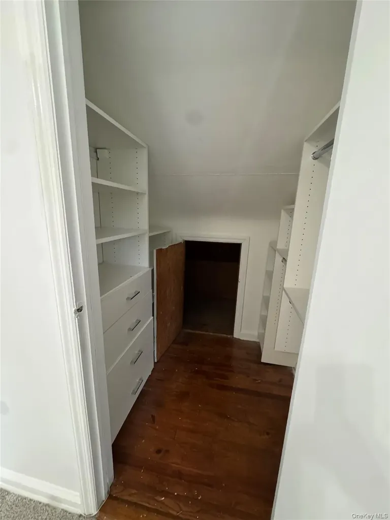 630 Tulip Avenue Floral Park NY 11001