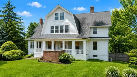 68 A Carlton Avenue Port Washington NY 11050