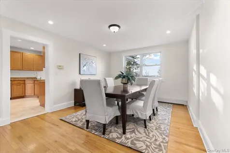 68 A Carlton Avenue Port Washington NY 11050