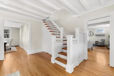 68 A Carlton Avenue Port Washington NY 11050