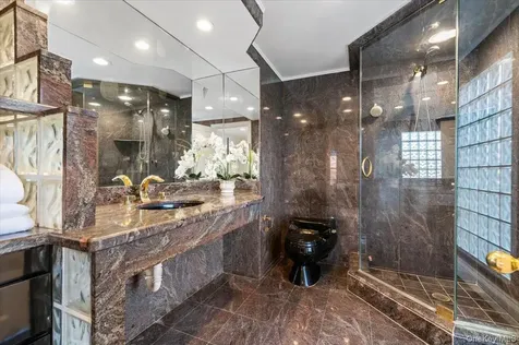 68 A Carlton Avenue Port Washington NY 11050