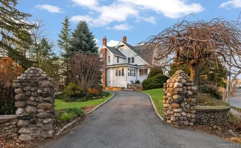 68 A Carlton Avenue Port Washington NY 11050