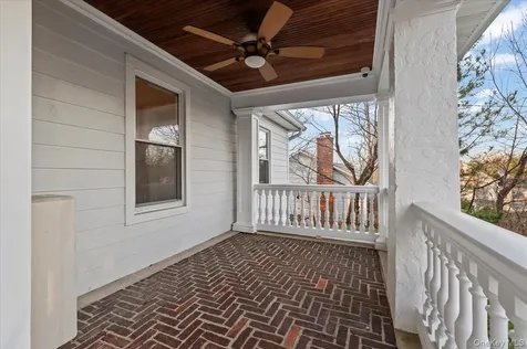 68 A Carlton Avenue Port Washington NY 11050