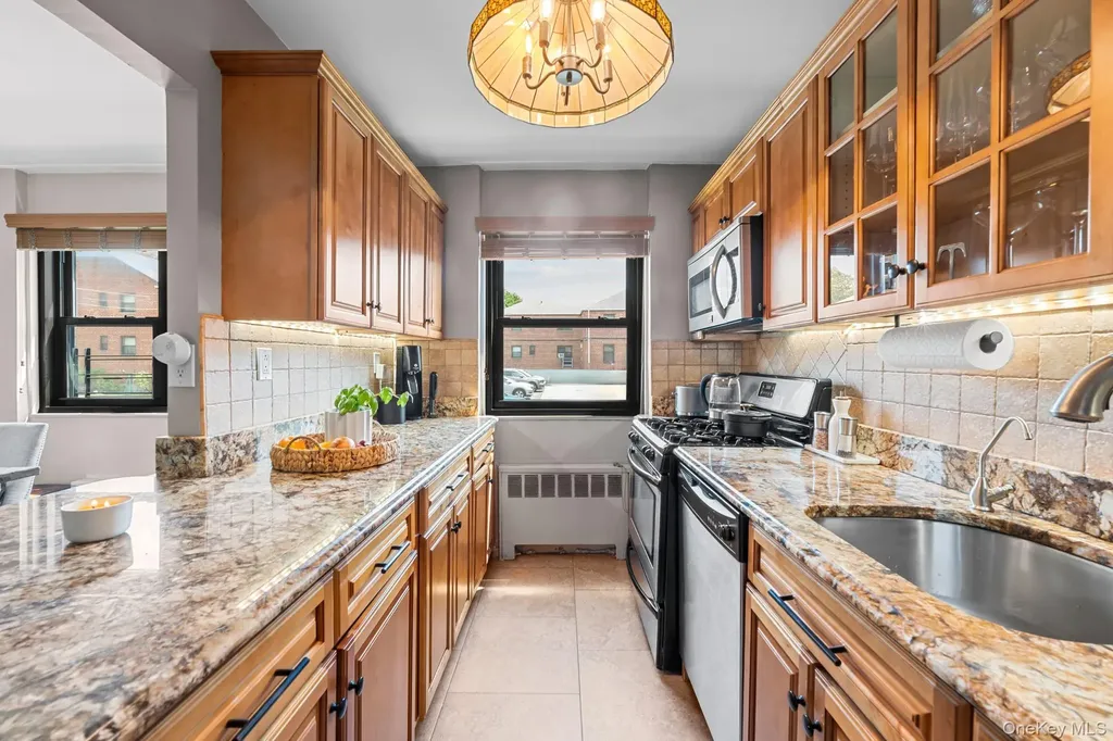 81-16 155 Howard Beach NY 11414