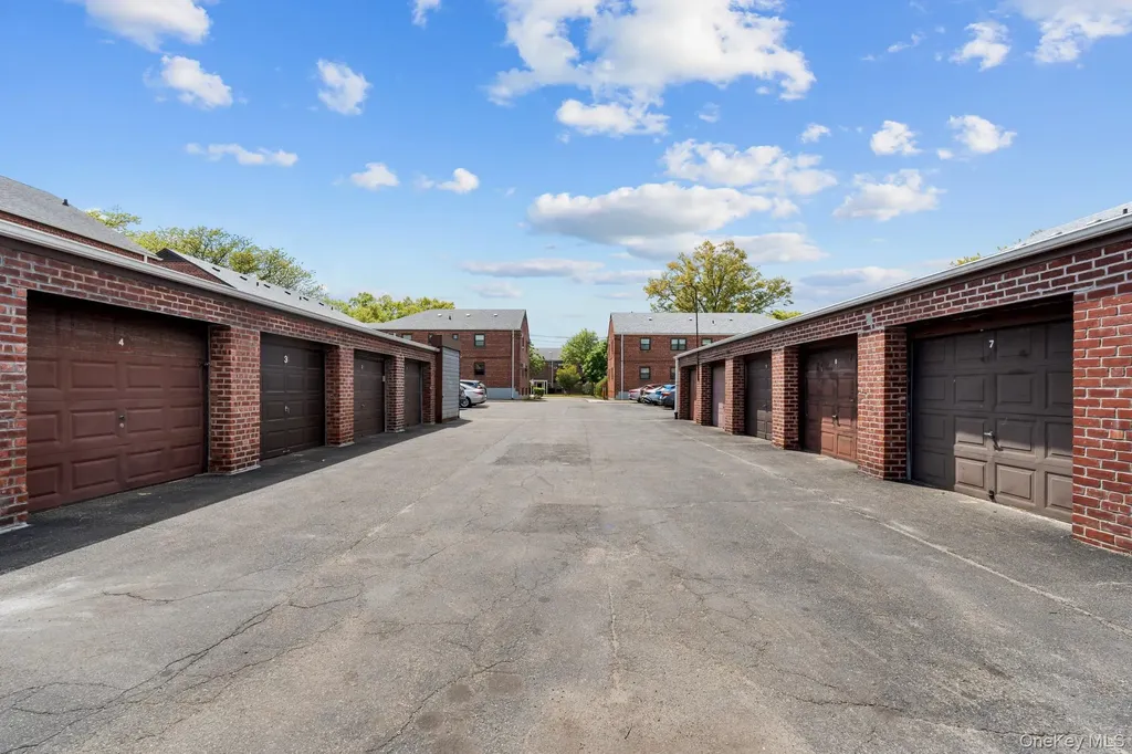 81-16 155 Howard Beach NY 11414
